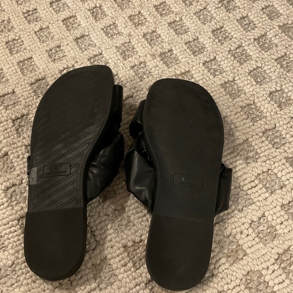 Abound Elegant Black Ruffle Slides - Picture 3 of 3